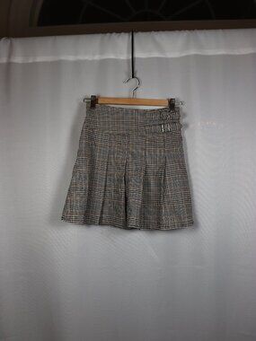 Cozy Fox Women’s Plaid Mini Skirt – Size Small – Classic Preppy Style